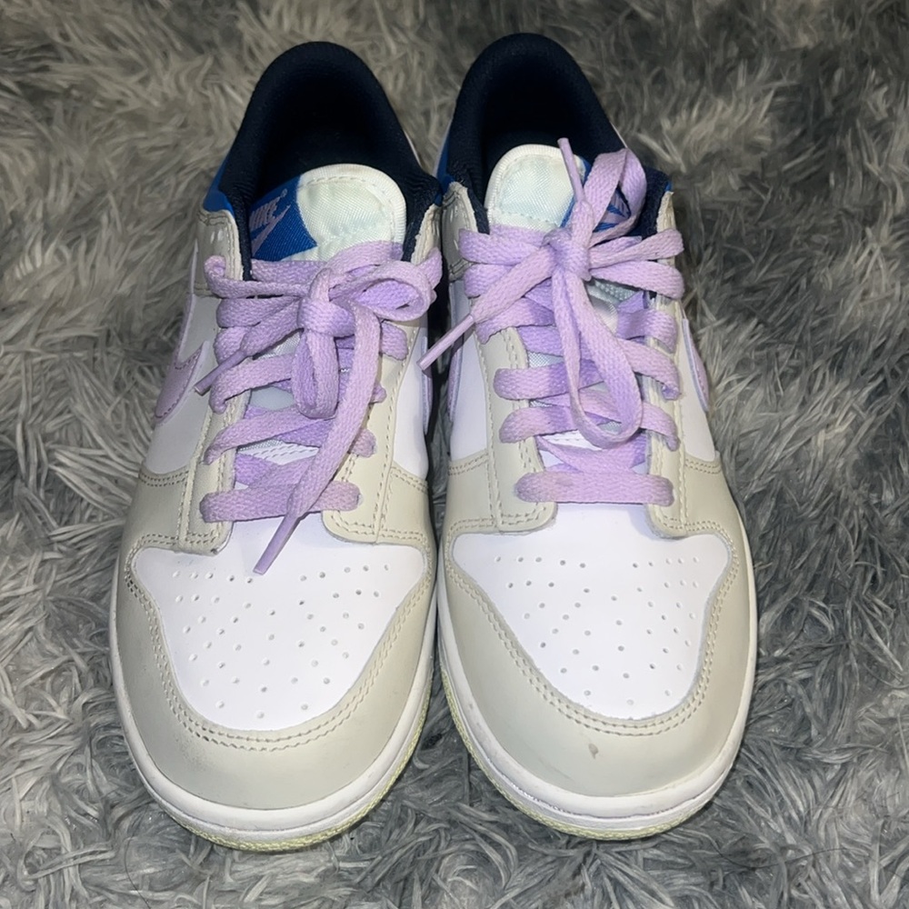 Nike Dunks - Picture 2 of 7